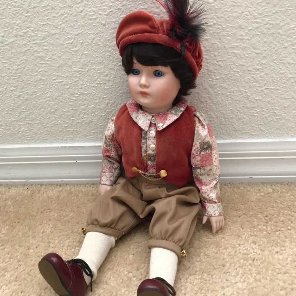 Antique Vintage Ashton Drake Musical 16” Porcelain Doll “Ryan” excellent cond.